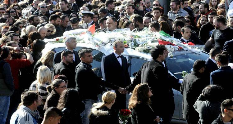 &Tau;&omicron; &tau;&epsilon;&lambda;&epsilon;&upsilon;&tau;&alpha;ί&omicron; &laquo;&alpha;&nu;&tau;ί&omicron;&raquo; &sigma;&tau;&omicron;&nu; &Pi;&alpha;&nu;&tau;&epsilon;&lambda;ή &Pi;&alpha;&nu;&tau;&epsilon;&lambda;ί&delta;&eta;