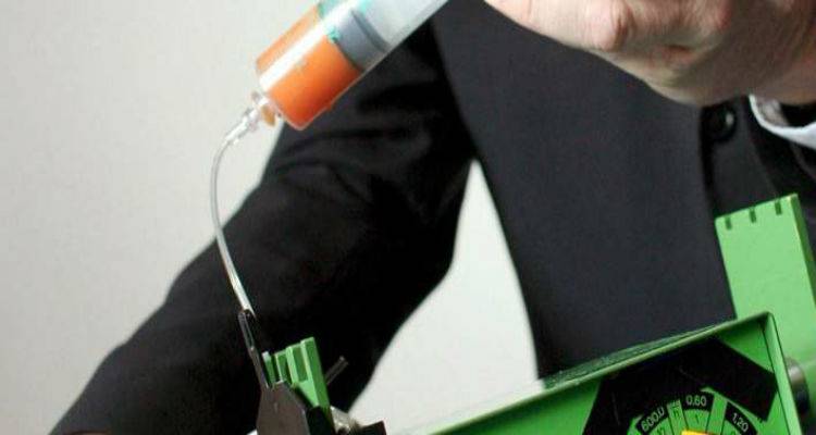 &Omicron;&lambda;&lambda;&alpha;&nu;&delta;ί&alpha;: &Delta;&iota;&kappa;&alpha;ί&omega;&mu;&alpha; &sigma;&tau;&eta;&nu; &epsilon;&upsilon;&theta;&alpha;&nu;&alpha;&sigma;ί&alpha; &kappa;&alpha;&iota; &gamma;&iota;&alpha; ά&tau;&omicron;&mu;&alpha; &pi;&omicron;&upsilon; &theta;&epsilon;&omega;&rho;&omicron;ύ&nu; ό&tau;&iota; &eta; &zeta;&omega;ή &tau;&omicron;&upsilon;&sigmaf; &omicron;&lambda;&omicron;&kappa;&lambda;&eta;&rho;ώ&theta;&eta;&kappa;&epsilon;