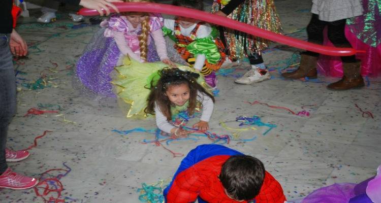 Το 1ο Δημοτικό Σχολείο Μύρινας διοργανώνει και φέτος το αποκριάτικο πάρτυ του