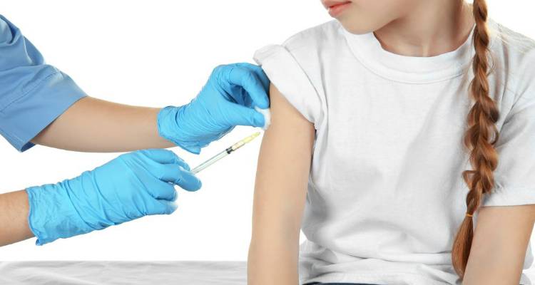 &Epsilon;&lambda;έ&nu;&eta; &Phi;&alpha;&rho;&mu;ά&kappa;&eta; &sigma;&tau;&omicron;&nu; FM 100: &Mu;ύ&theta;&omicron;&iota; &kappa;&alpha;&iota; &alpha;&lambda;ή&theta;&epsilon;&iota;&epsilon;&sigmaf; &gamma;&iota;&alpha; &tau;&omicron;&upsilon;&sigmaf; &epsilon;&mu;&beta;&omicron;&lambda;&iota;&alpha;&sigma;&mu;&omicron;ύ&sigmaf; (mp3)