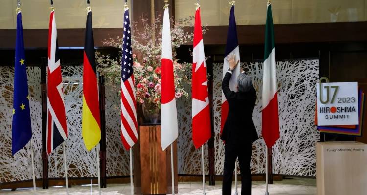 &laquo;&Pi;&rho;έ&pi;&epsilon;&iota; &nu;&alpha; &kappa;&alpha;&tau;&alpha;&beta;&lambda;&eta;&theta;&epsilon;ί &kappa;ά&theta;&epsilon; &pi;&rho;&omicron;&sigma;&pi;ά&theta;&epsilon;&iota;&alpha;&raquo;: &Eta; G7 &upsilon;&pi;έ&rho; &tau;&eta;&sigmaf; &pi;&epsilon;&rho;&alpha;&iota;&tau;έ&rho;&omega; &pi;&alpha;&rho;ά&tau;&alpha;&sigma;&eta;&sigmaf; &tau;&eta;&sigmaf; &alpha;&nu;&alpha;&kappa;&omega;&chi;ή&sigmaf; &Iota;&sigma;&rho;&alpha;ή&lambda;-&Chi;&alpha;&mu;ά&sigmaf;