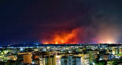 &Nu;ύ&chi;&tau;&alpha; &tau;&rho;ό&mu;&omicron;&upsilon; &sigma;&tau;&eta;&nu; &Alpha;&lambda;&epsilon;&xi;&alpha;&nu;&delta;&rho;&omicron;ύ&pi;&omicron;&lambda;&eta; - &Mu;έ&chi;&rho;&iota; &tau;&eta;&nu; &Lambda;ή&mu;&nu;&omicron; &eta; &omicron;&sigma;&mu;ή &kappa;&alpha;&iota; &omicron;&iota; &kappa;&alpha;&pi;&nu;&omicron;ί