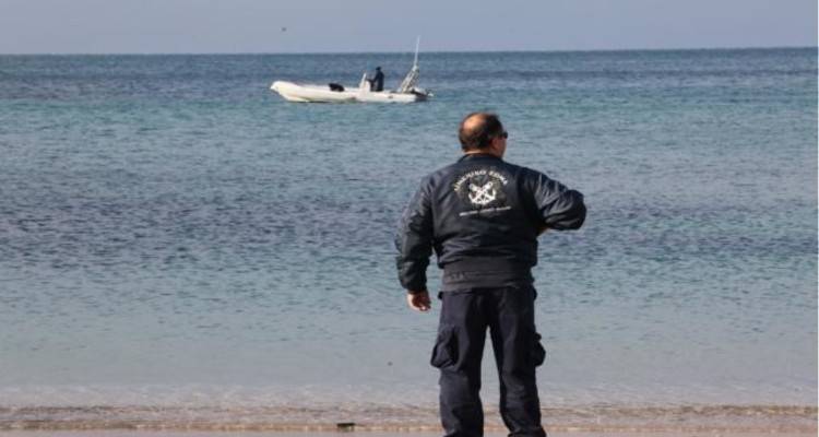Άνδρας το πτώμα που βρέθηκε σε παραλία της Λήμνου