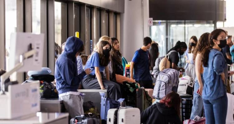 &Chi;ά&omicron;&sigmaf; &sigma;&tau;&iota;&sigmaf; &pi;&tau;ή&sigma;&epsilon;&iota;&sigmaf; &kappa;&alpha;&iota; &tau;&iota;&sigmaf; &epsilon;&pi;ό&mu;&epsilon;&nu;&epsilon;&sigmaf; &eta;&mu;έ&rho;&epsilon;&sigmaf;, &mu;&epsilon;&tau;ά &tau;&eta;&nu; &alpha;&kappa;ύ&rho;&omega;&sigma;&eta; 1.200 &chi;&theta;&epsilon;&sigmaf; | &Tau;&omicron; &alpha;&pi;ό&lambda;&upsilon;&tau;&omicron; &nu;&tau;ό&mu;&iota;&nu;&omicron; &lambda;ό&gamma;&omega; &Beta;&rho;&epsilon;&tau;&alpha;&nu;ί&alpha;&sigmaf;