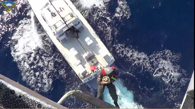 Διάσωση Λιμενικού από το Super Puma που εδρεύει στη Λήμνο