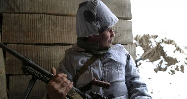 Ουκρανία: Λιγοστεύουν οι ελπίδες αποκλιμάκωσης -Απειλεί η Δύση, δεν υποχωρεί ο Πούτιν