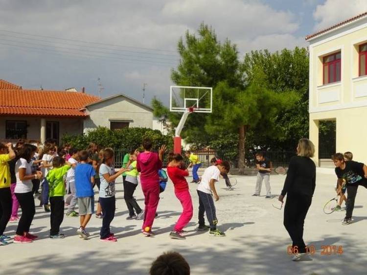 Οι μαθητές του 2ου Δημοτικού Σχολείου Μύρινας αποδεικνύουν πως «Όλοι μαζί μπορούμε» (photos)