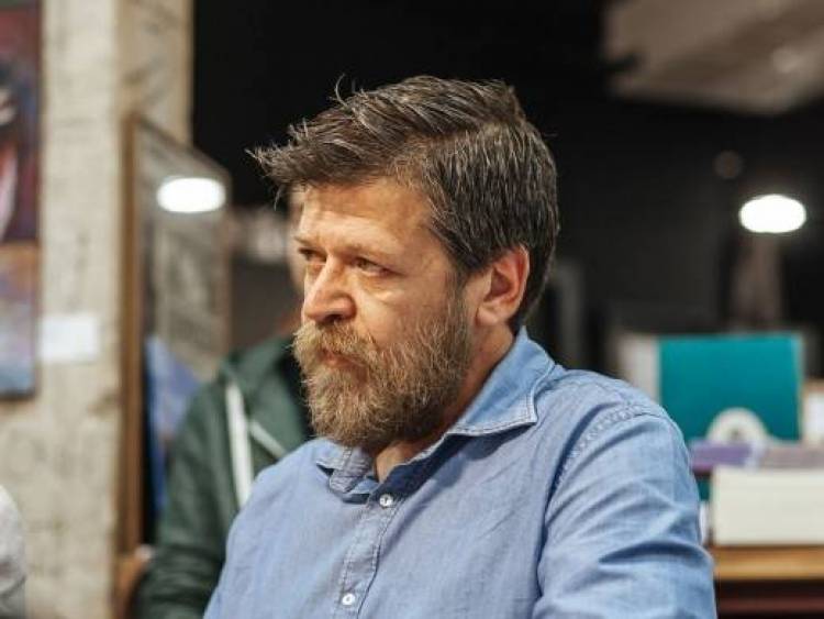 Η Ελλάδα που αντιστέκεται και κερδίζει