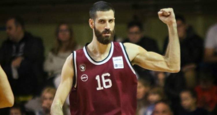 Μούρτος στο SDNA: «Κάτι παραπάνω με Ήφαιστο, εύκολη η απόφαση της παραμονής μου»