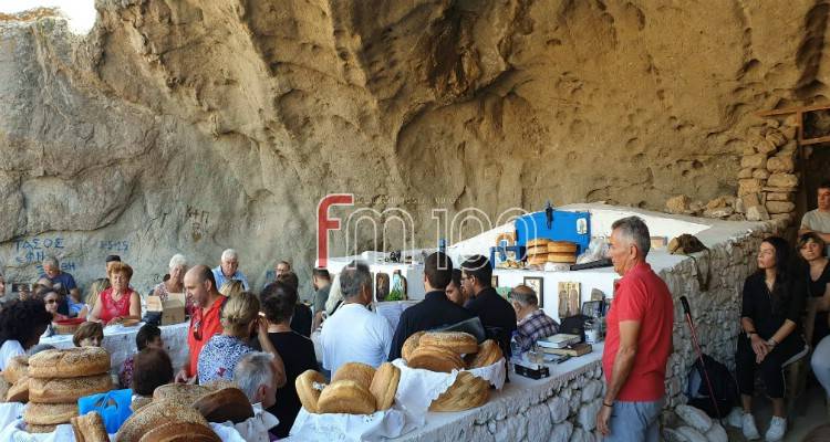 &Eta; &Lambda;ή&mu;&nu;&omicron;&sigmaf; &tau;ί&mu;&eta;&sigma;&epsilon; &tau;&eta;&nu; &Pi;&alpha;&nu;&alpha;&gamma;ί&alpha; &tau;&eta;&nu; &Kappa;&alpha;&kappa;&alpha;&beta;&iota;ώ&tau;&iota;&sigma;&sigma;&alpha; (photos &amp; video)