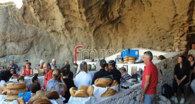 &Eta; &Lambda;ή&mu;&nu;&omicron;&sigmaf; &tau;ί&mu;&eta;&sigma;&epsilon; &tau;&eta;&nu; &Pi;&alpha;&nu;&alpha;&gamma;ί&alpha; &tau;&eta;&nu; &Kappa;&alpha;&kappa;&alpha;&beta;&iota;ώ&tau;&iota;&sigma;&sigma;&alpha; (photos &amp; video)