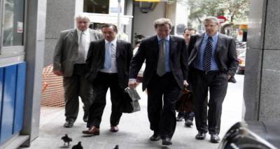 &Pi;ό&lambda;&epsilon;&mu;&omicron;&sigmaf; &nu;&epsilon;ύ&rho;&omega;&nu; &mu;&epsilon; &tau;&eta;&nu; &alpha;&pi;ά&nu;&tau;&eta;&sigma;&eta; &tau;&eta;&sigmaf; &tau;&rho;ό&iota;&kappa;&alpha;&sigmaf;