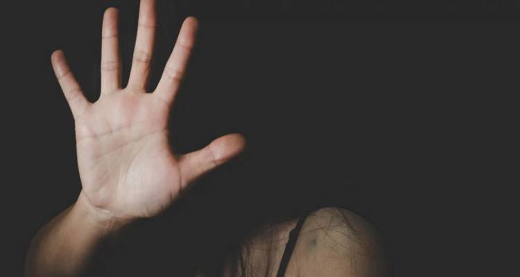 &Phi;&rho;ί&kappa;&eta; &sigma;&tau;&eta;&nu; &Pi;ά&tau;&rho;&alpha;: Ά&nu;&delta;&rho;&alpha;&sigmaf; &beta;ί&alpha;&sigma;&epsilon; &alpha;&nu;ή&lambda;&iota;&kappa;&eta; &mu;έ&sigma;&alpha; &sigma;&epsilon; &sigma;&upsilon;&gamma;&gamma;&epsilon;&nu;&iota;&kappa;ό &tau;&eta;&sigmaf; &sigma;&pi;ί&tau;&iota;