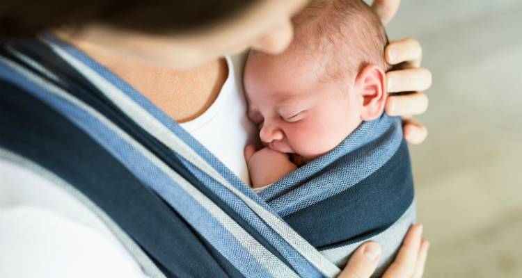 &Sigma;&upsilon;&nu;ά&nu;&tau;&eta;&sigma;&eta; babywearing &sigma;&tau;&eta; &Mu;ύ&rho;&iota;&nu;&alpha;