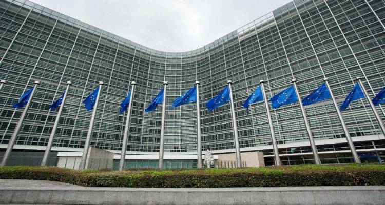 &Sigma;&kappa;&lambda;&eta;&rho;ό &pi;ό&kappa;&epsilon;&rho; &mu;&epsilon;&tau;&alpha;&xi;ύ &Delta;&Nu;&Tau;-&Kappa;&omicron;&mu;&iota;&sigma;&iota;ό&nu; &gamma;&iota;&alpha; &tau;&eta;&nu; &Epsilon;&lambda;&lambda;ά&delta;&alpha;
