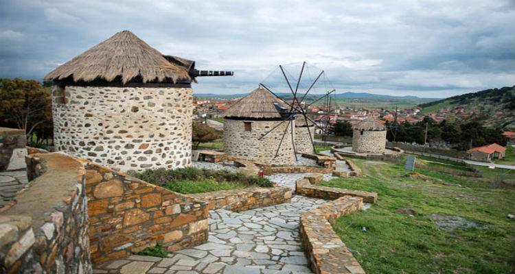 &Tau;&alpha;&xi;ί&delta;&iota; &sigma;&tau;&eta;&nu; &alpha;&upsilon;&theta;&epsilon;&nu;&tau;&iota;&kappa;ό&tau;&eta;&tau;&alpha; &tau;&eta;&sigmaf; &Lambda;ή&mu;&nu;&omicron;&upsilon;