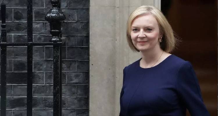 &Beta;&rho;&epsilon;&tau;&alpha;&nu;ί&alpha; : H &Lambda;&iota;&zeta; &Tau;&rho;&alpha;&sigmaf; &pi;&rho;&omicron;&tau;ί&theta;&epsilon;&tau;&alpha;&iota; &nu;&alpha; &pi;&epsilon;&rho;&iota;&omicron;&rho;ί&sigma;&epsilon;&iota; &tau;&iota;&sigmaf; &kappa;&omicron;&iota;&nu;&omega;&nu;&iota;&kappa;έ&sigmaf; &pi;&alpha;&rho;&omicron;&chi;έ&sigmaf;