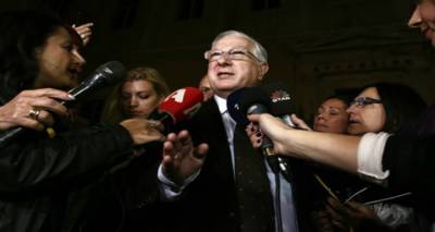 &Sigma;&tau;&Epsilon;: &Alpha;&nu;&tau;&iota;&sigma;&upsilon;&nu;&tau;&alpha;&gamma;&mu;&alpha;&tau;&iota;&kappa;ό&sigmaf; &omicron; &nu;ό&mu;&omicron;&sigmaf; &Pi;&alpha;&pi;&pi;ά &gamma;&iota;&alpha; &tau;&iota;&sigmaf; &tau;&eta;&lambda;&epsilon;&omicron;&pi;&tau;&iota;&kappa;έ&sigmaf; ά&delta;&epsilon;&iota;&epsilon;&sigmaf;