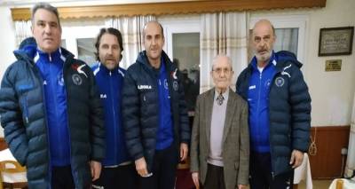 &Pi;&alpha;&lambda;&alpha;ί&mu;&alpha;&chi;&omicron;&iota; &Lambda;ή&mu;&nu;&omicron;&upsilon;: &Alpha;&xi;ί&zeta;&omicron;&upsilon;&nu; &sigma;&upsilon;&gamma;&chi;&alpha;&rho;&eta;&tau;ή&rho;&iota;&alpha; &gamma;&iota;&alpha; &tau;&omicron; &kappa;&omicron;&iota;&nu;&omega;&nu;&iota;&kappa;ό &tau;&omicron;&upsilon;&sigmaf; έ&rho;&gamma;&omicron;