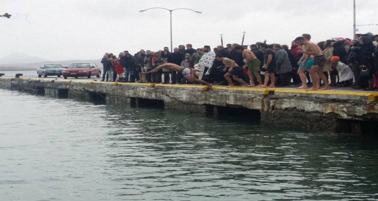 O &Alpha;&gamma;&iota;&alpha;&sigma;&mu;ό&sigmaf; &tau;&omega;&nu; &upsilon;&delta;ά&tau;&omega;&nu; &sigma;&tau;o &Mu;&omicron;ύ&delta;&rho;&omicron; (photos)