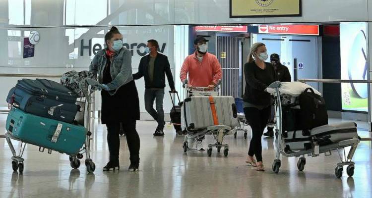 Κορονοϊός – Βρετανία: Στο προσκήνιο οι καλοκαιρινές διακοπές