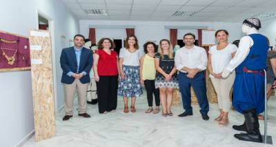 Ά&nu;&omicron;&iota;&xi;&epsilon; &eta; &pi;&epsilon;&rho;&iota;&omicron;&delta;&iota;&kappa;ή έ&kappa;&theta;&epsilon;&sigma;&eta; "&Omicron;&iota; &beta;&epsilon;&lambda;&omicron;&nu;&iota;έ&sigmaf; &tau;&eta;&sigmaf; &pi;&alpha;&rho;ά&delta;&omicron;&sigma;&eta;&sigmaf;"