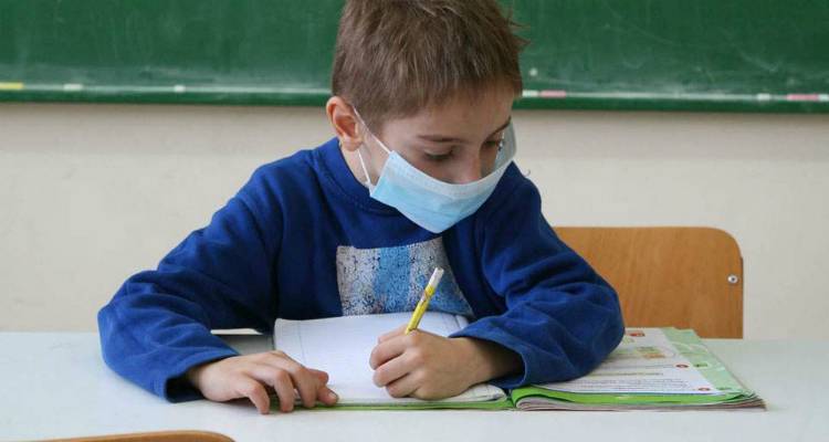 &Omicron;&delta;&eta;&gamma;ί&epsilon;&sigmaf; &sigma;&tau;&alpha; &sigma;&chi;&omicron;&lambda;&epsilon;ί&alpha; &gamma;&iota;&alpha; &tau;&omicron;&nu; &nu;έ&omicron; &kappa;&omicron;&rho;&omega;&nu;&alpha;ϊό