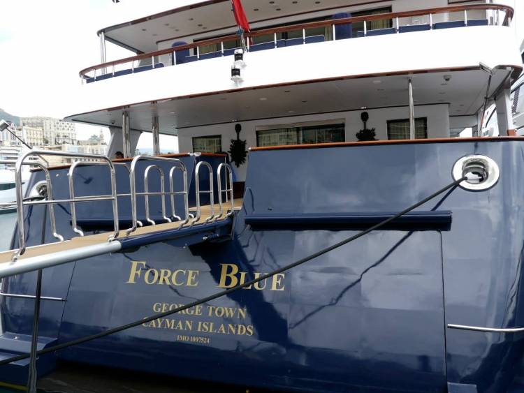 Στον «μάγο» της Φόρμουλα 1 Φλάβιο Μπριατόρε ανήκει η  θαλαμηγός «Force Blue»,που έκλεψε τις εντυπώσεις στη Λήμνο