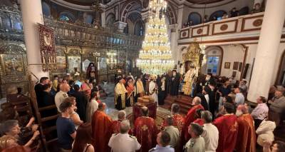 &Mu;&epsilon; &lambda;&alpha;&mu;&pi;&rho;ό&tau;&eta;&tau;&alpha; &kappa;&alpha;&iota; &pi;&omicron;&lambda;&upsilon;&alpha;&rho;&chi;&iota;&epsilon;&rho;&alpha;&tau;&iota;&kappa;ή &sigma;&upsilon;&nu;&delta;&rho;&omicron;&mu;ή &omicron; &epsilon;&omicron;&rho;&tau;&alpha;&sigma;&mu;ό&sigmaf; &tau;&omicron;&upsilon; &Alpha;&gamma;ί&omicron;&upsilon; &Pi;&nu;&epsilon;ύ&mu;&alpha;&tau;&omicron;&sigmaf; &sigma;&tau;&eta; &Lambda;ή&mu;&nu;&omicron;