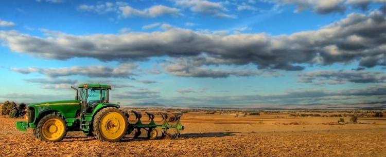 Ανοίγει ο δρόμος για τις εισαγωγές μεταχειρισμένων αγροτικών μηχανημάτων