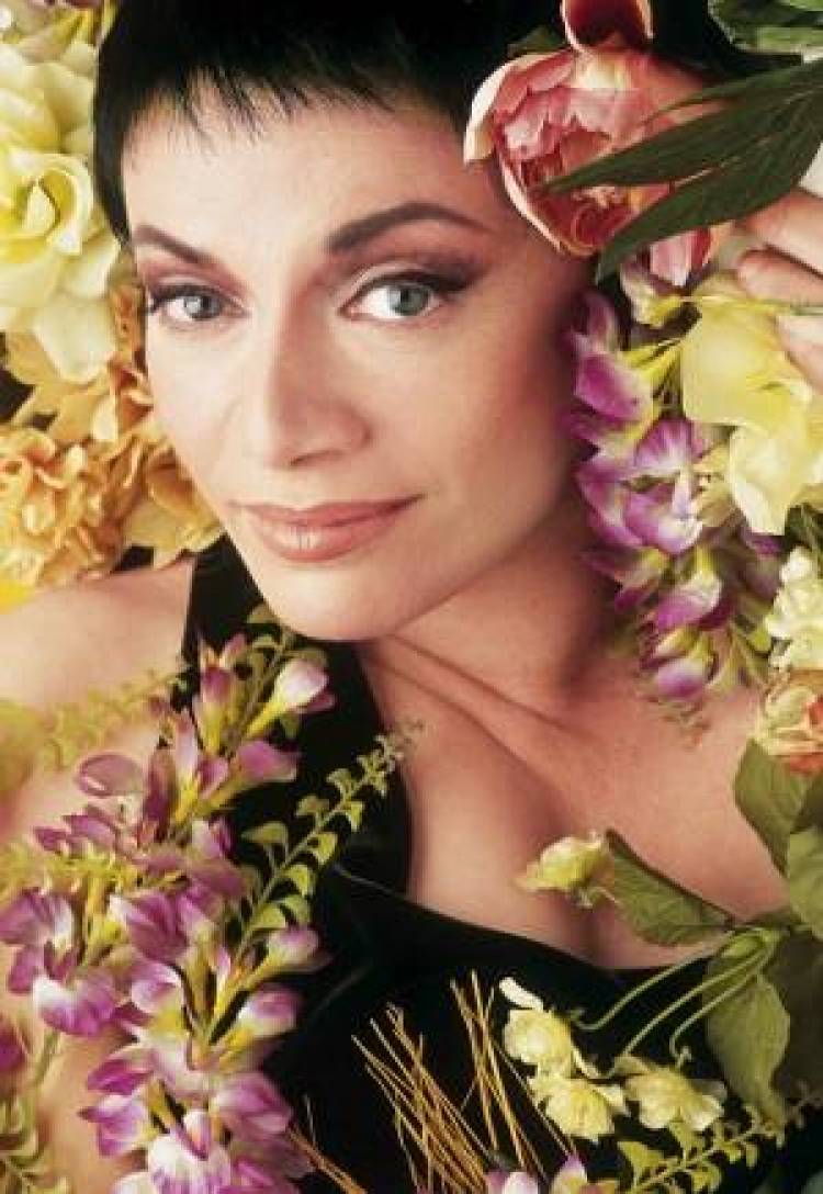 &Mu;&alpha;&lambda;&beta;ί&nu;&alpha; &Kappa;ά&rho;&alpha;&lambda;&eta;, &eta; &alpha;&sigma;&upsilon;&mu;&beta;ί&beta;&alpha;&sigma;&tau;&eta;