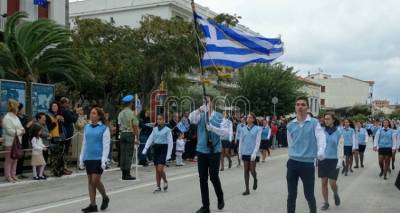 107 &chi;&rho;ό&nu;&iota;&alpha; &epsilon;&lambda;&epsilon;ύ&theta;&epsilon;&rho;&eta; &Lambda;ή&mu;&nu;&omicron;&sigmaf;: &Eta; &mu;&alpha;&theta;&eta;&tau;&iota;&kappa;ή &pi;&alpha;&rho;έ&lambda;&alpha;&sigma;&eta; &gamma;&iota;&alpha; &tau;&eta;&nu; 8&eta; &Omicron;&kappa;&tau;&omega;&beta;&rho;ί&omicron;&upsilon; &sigma;&tau;&eta; &Mu;ύ&rho;&iota;&nu;&alpha; (photos &amp; videos)
