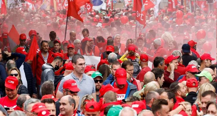 &Alpha;&nu;&alpha;&tau;&alpha;&rho;&alpha;&chi;ή &sigma;&tau;&eta;&nu; &Epsilon;&upsilon;&rho;ώ&pi;&eta; &gamma;&iota;&alpha; &tau;&eta;&nu; &alpha;&kappa;&rho;ί&beta;&epsilon;&iota;&alpha; | &Alpha;&pi;&epsilon;&rho;&gamma;ί&epsilon;&sigmaf; &kappa;&alpha;&iota; &delta;&iota;&alpha;&delta;&eta;&lambda;ώ&sigma;&epsilon;&iota;&sigmaf; &sigma;&epsilon; &Beta;έ&lambda;&gamma;&iota;&omicron;-&Beta;&rho;&epsilon;&tau;&alpha;&nu;ί&alpha;