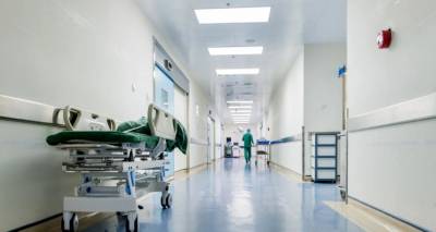 &Eta; &kappa;&alpha;&tau;ά&theta;&epsilon;&sigma;&eta; &tau;&omicron;&upsilon; &gamma;&iota;&alpha;&tau;&rho;&omicron;ύ &pi;&omicron;&upsilon; &epsilon;&xi;έ&tau;&alpha;&sigma;&epsilon; &tau;&eta;&nu; &sigma;ύ&zeta;&upsilon;&gamma;&omicron; &tau;&omicron;&upsilon; &delta;&iota;&kappa;&eta;&gamma;ό&rho;&omicron;&upsilon;: &Epsilon;&chi;&epsilon;&iota; &kappa;&alpha;&tau;ά&gamma;&mu;&alpha;&tau;&alpha;, &alpha;&iota;&mu;&omicron;&rho;&rho;&alpha;&gamma;ί&alpha; &mu;ύ&tau;&eta;&sigmaf;, &alpha;ί&mu;&alpha; &sigma;&tau;&omicron; &kappa;&epsilon;&phi;ά&lambda;&iota;