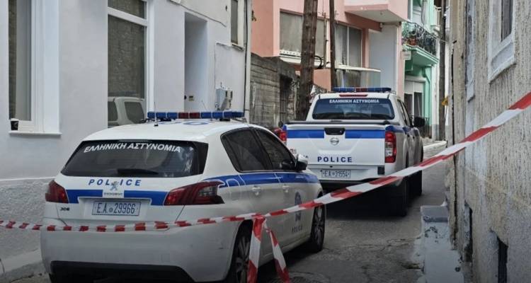 &Sigma;ά&mu;&omicron;&sigmaf;: &Delta;&omicron;&lambda;&omicron;&phi;ό&nu;&eta;&sigma;&epsilon; &tau;&omicron;&nu; &pi;&alpha;&tau;έ&rho;&alpha; &tau;&eta;&sigmaf; &gamma;&iota;&alpha;&tau;ί &nu;ό&mu;&iota;&zeta;&epsilon; ό&tau;&iota; &tau;&eta;&nu; &delta;&eta;&lambda;&eta;&tau;&eta;&rho;&iota;ά&zeta;&epsilon;&iota; | &Sigma;&omicron;&kappa;ά&rho;&epsilon;&iota; &eta; &omicron;&iota;&kappa;&omicron;&gamma;&epsilon;&nu;&epsilon;&iota;&alpha;&kappa;ή &tau;&rho;&alpha;&gamma;&omega;&delta;ί&alpha;