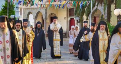 &Lambda;&alpha;&mu;&pi;&rho;ό&sigmaf; &omicron; &epsilon;&omicron;&rho;&tau;&alpha;&sigma;&mu;ό&sigmaf; &tau;&eta;&sigmaf; &Sigma;&upsilon;&nu;ά&xi;&epsilon;&omega;&sigmaf; &pi;ά&nu;&tau;&omega;&nu; &tau;&omega;&nu; &epsilon;&nu; &Lambda;ή&mu;&nu;&omega; &Alpha;&gamma;ί&omega;&nu; (photos)
