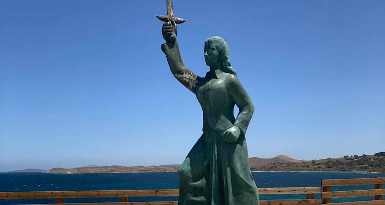 &Phi;&omega;&tau;ό: &Gamma;&iota;ώ&rho;&gamma;&omicron;&sigmaf; &Tau;&sigma;&iota;&mu;&pi;&omicron;&gamma;&iota;ά&nu;&nu;&eta;&sigmaf;