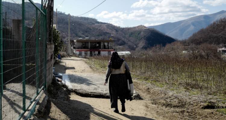 &Kappa;&omicron;&rho;&omega;&nu;&omicron;ϊό&sigmaf;: &Pi;&alpha;&rho;&alpha;&tau;&epsilon;ί&nu;&epsilon;&tau;&alpha;&iota; &gamma;&iota;&alpha; ά&lambda;&lambda;&epsilon;&sigmaf; 5 &eta;&mu;έ&rho;&epsilon;&sigmaf; &eta; &kappa;&alpha;&rho;&alpha;&nu;&tau;ί&nu;&alpha; &sigma;&tau;&omicron;&nu; &Epsilon;&chi;ί&nu;&omicron;