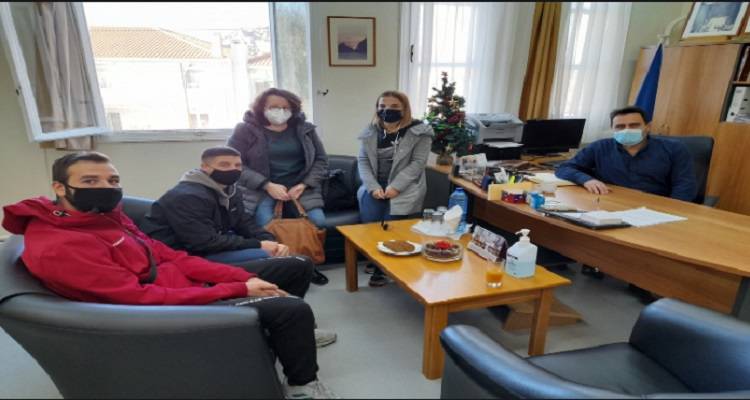 15 &alpha;&pi;ό&phi;&omicron;&iota;&tau;&omicron;&iota; &tau;&omicron;&upsilon; &Epsilon;&Pi;&Alpha;&Lambda; &Mu;&omicron;ύ&delta;&rho;&omicron;&upsilon; &xi;&epsilon;&kappa;ί&nu;&eta;&sigma;&alpha;&nu; &nu;&alpha; &epsilon;&rho;&gamma;ά&zeta;&omicron;&nu;&tau;&alpha;&iota;