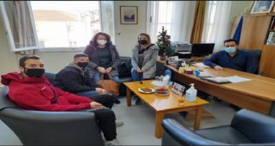 15 &alpha;&pi;ό&phi;&omicron;&iota;&tau;&omicron;&iota; &tau;&omicron;&upsilon; &Epsilon;&Pi;&Alpha;&Lambda; &Mu;&omicron;ύ&delta;&rho;&omicron;&upsilon; &xi;&epsilon;&kappa;ί&nu;&eta;&sigma;&alpha;&nu; &nu;&alpha; &epsilon;&rho;&gamma;ά&zeta;&omicron;&nu;&tau;&alpha;&iota;