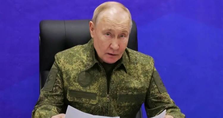 &Pi;&omicron;ύ&tau;&iota;&nu;: &Alpha;&nu; &eta; &Epsilon;&upsilon;&rho;ώ&pi;&eta; &theta;έ&lambda;&epsilon;&iota; &pi;ό&lambda;&epsilon;&mu;&omicron;, &epsilon;ί&mu;&alpha;&sigma;&tau;&epsilon; έ&tau;&omicron;&iota;&mu;&omicron;&iota; &tau;ώ&rho;&alpha;