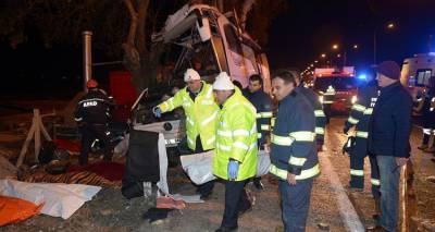 Έντεκα νεκροί σε δυστύχημα με λεωφορείο στην Τουρκία