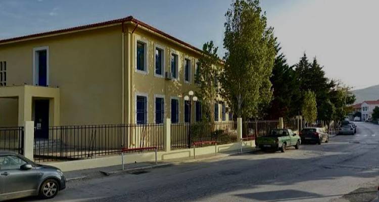 &Lambda;ύ&kappa;&epsilon;&iota;&alpha; &Mu;ύ&rho;&iota;&nu;&alpha;&sigmaf;: &Epsilon;&upsilon;&chi;&alpha;&rho;&iota;&sigma;&tau;ή&rho;&iota;&omicron; &tau;&omega;&nu; &delta;&iota;&epsilon;&upsilon;&theta;&upsilon;&nu;&tau;ώ&nu; &pi;&rho;&omicron;&sigmaf; &tau;&omicron;&nu; &Delta;ή&mu;&omicron; &Lambda;ή&mu;&nu;&omicron;&upsilon;