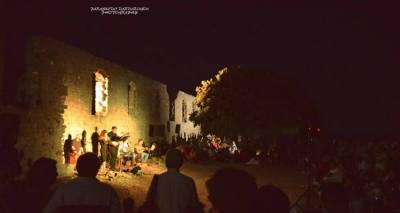 &Phi;&omega;&tau;&omicron;&gamma;&rho;&alpha;&phi;ί&alpha;: Paraskevi Varvarigou