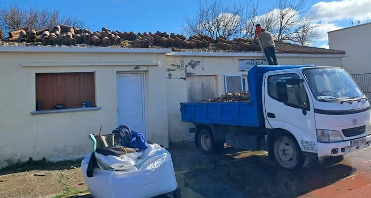 &Theta;&epsilon;&tau;&iota;&kappa;ή &epsilon;&xi;έ&lambda;&iota;&xi;&eta;: &Xi;&epsilon;&kappa;ί&nu;&eta;&sigma;&alpha;&nu; &epsilon;&rho;&gamma;&alpha;&sigma;ί&epsilon;&sigmaf; &sigma;&tau;&eta;&nu; &alpha;ί&theta;&omicron;&upsilon;&sigma;&alpha; &laquo;&Delta;&omicron;ύ&kappa;&alpha; &Pi;&alpha;&lambda;&alpha;&iota;&omicron;&lambda;ό&gamma;&omicron;&upsilon;&raquo;