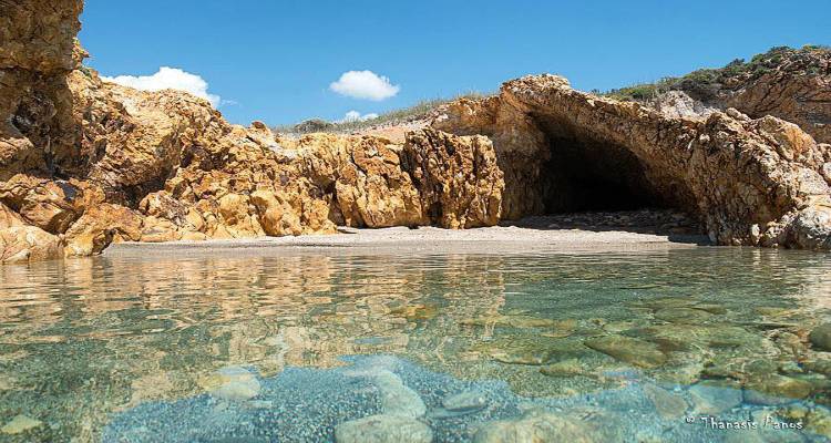 &Eta; Athens Voice &gamma;&rho;ά&phi;&epsilon;&iota; &gamma;&iota;&alpha; &tau;&eta; &Lambda;ή&mu;&nu;&omicron;