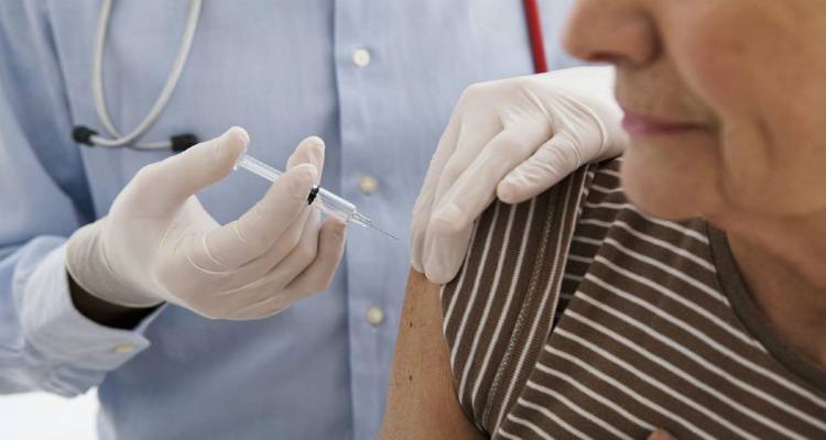 «Απαραίτητοι οι εμβολιασμοί σε παιδιά και ενήλικες» λένε ειδικοί της Υγείας