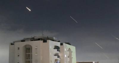 &Pi;ά&nu;&omega; &alpha;&pi;ό 300 drones &kappa;&alpha;&iota; &pi;&upsilon;&rho;&alpha;ύ&lambda;&omicron;&upsilon;&sigmaf; &epsilon;&kappa;&tau;ό&xi;&epsilon;&upsilon;&sigma;&epsilon; &tau;&omicron; &Iota;&rho;ά&nu; &kappa;&alpha;&tau;ά &tau;&omicron;&upsilon; &Iota;&sigma;&rho;&alpha;ή&lambda;, &tau;&omicron; 99% &kappa;&alpha;&tau;&epsilon;&rho;&rho;ί&phi;&theta;&eta;