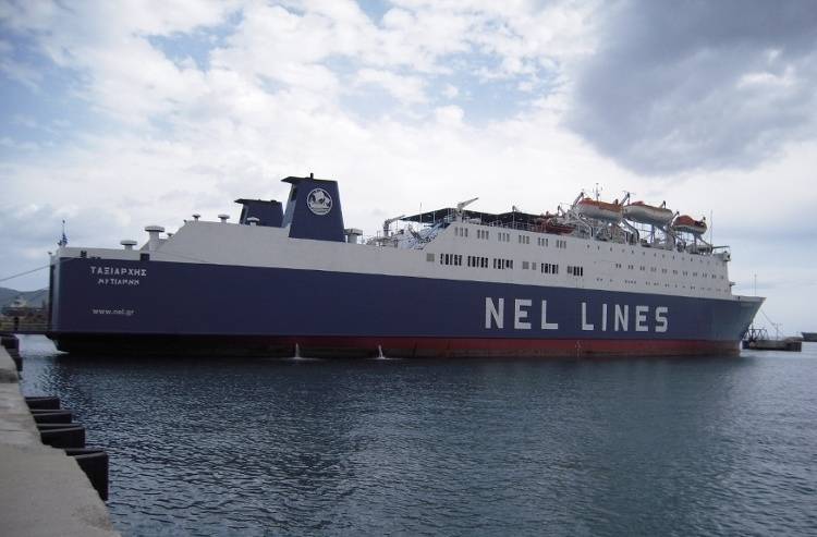 14 ώρες ταξίδι έκαναν οι επιβάτες του πλοίου «Ταξιάρχης» | Το Aqua Jewel το αντικαθιστά