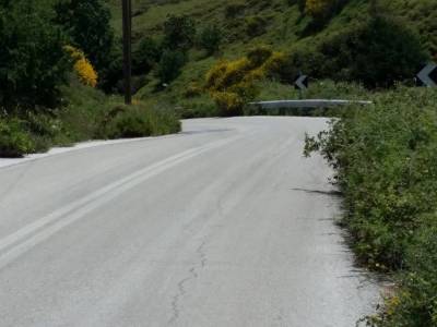 Προβληματικός ο δρόμος Κορνού – Δάφνης | Δρομολογούνται οι εργασίες αποκατάστασης (photos)